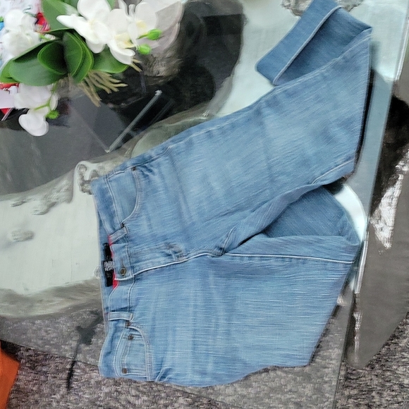 Womens Calvin Klein Capri cropped cuffed Jeans sz 6 - Picture 1 of 8